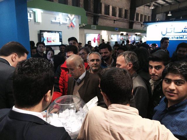 محمد حسین تقوایی زحمتکش: گزارش اختصاصی دهمین نمایشگاه فناوری اطلاعات استان یزد: استقبال از اولین روز کامیتکسی محمد حسین تقوایی زحمتکش: گزارش اختصاصی دهمین نمایشگاه فناوری اطلاعات استان یزد: استقبال از اولین روز کامیتکسی