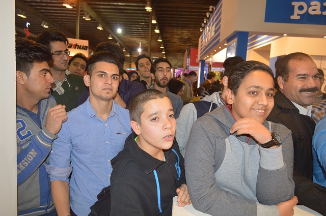 علیرضا پویافر: گزارش اختصاصی دهمین نمایشگاه فناوری اطلاعات استان یزد:سومین روز از کامیتکس یازدهم (3) علیرضا پویافر: گزارش اختصاصی دهمین نمایشگاه فناوری اطلاعات استان یزد:سومین روز از کامیتکس یازدهم (3)