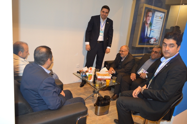 علیرضا پویافر: گزارش اختصاصی دهمین نمایشگاه فناوری اطلاعات استان یزد: دیدار کامیتکسی مدیرعامل مخابرات استان یزد (4) علیرضا پویافر: گزارش اختصاصی دهمین نمایشگاه فناوری اطلاعات استان یزد: دیدار کامیتکسی مدیرعامل مخابرات استان یزد (4)