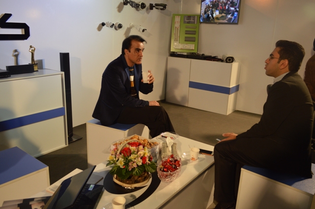 علیرضا پویافر:گزارش اختصاصی یازدهمین نمایشگاه فناوری اطلاعات استان یزد: گفتگوهای کامیتکسی(7) علیرضا پویافر:گزارش اختصاصی یازدهمین نمایشگاه فناوری اطلاعات استان یزد: گفتگوهای کامیتکسی(7)