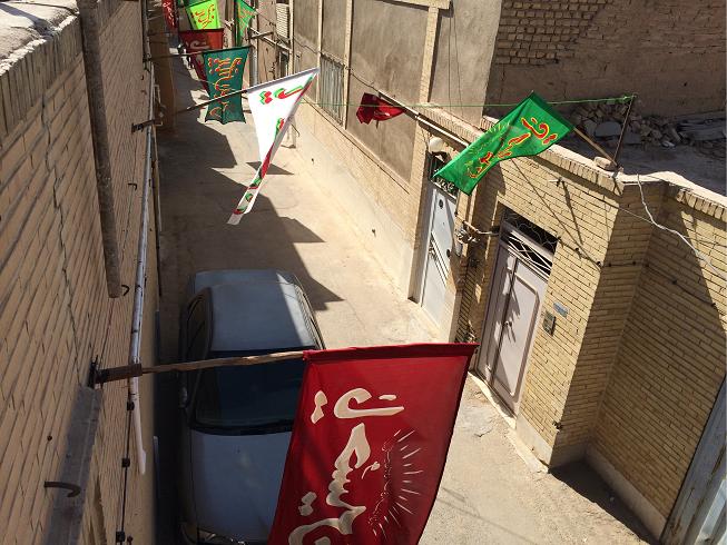 علیرضا پویافر  گزارش تصویری: برافراشتن پوشش امام حسینی خانه مرتاضیه بیش از پنجاه سال