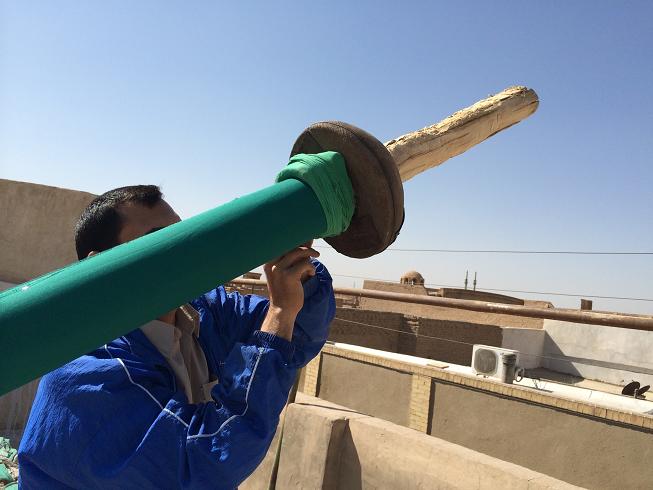 علیرضا پویافر  گزارش تصویری: برافراشتن پوشش امام حسینی خانه مرتاضیه بیش از پنجاه سال