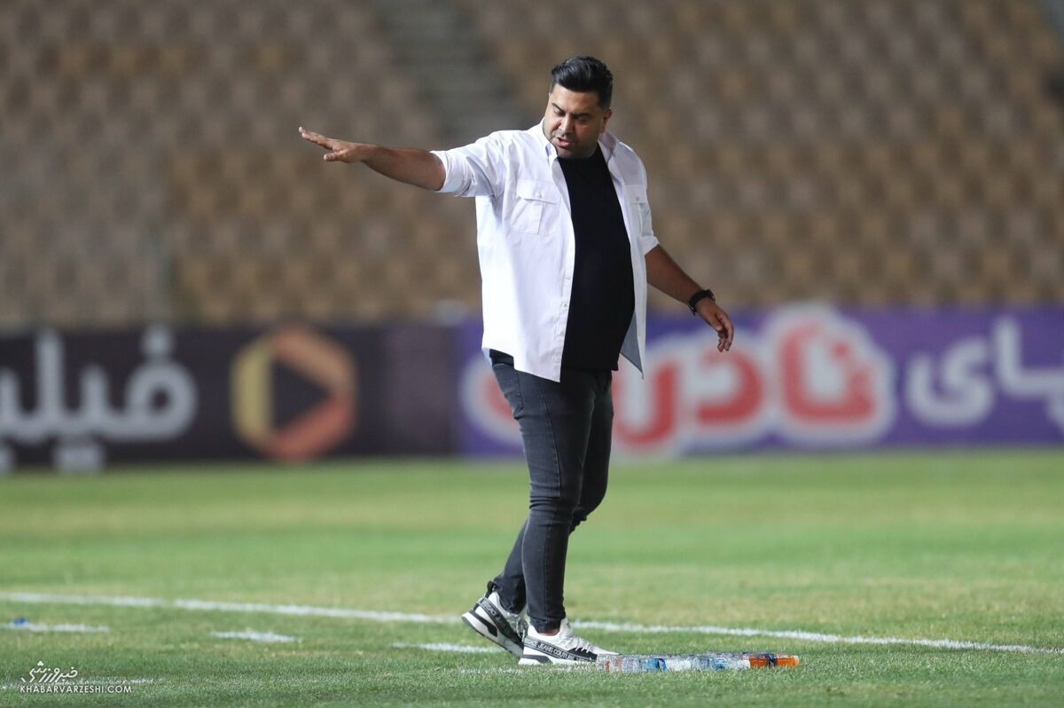 سرمربی چادرملو دست به عصا شد