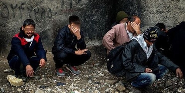 جمع آوري 11 معتاد متجاهر در بهاباد