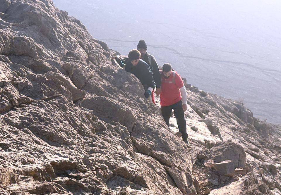 نجات دو کوهنورد در ارتفاعات پیر نارکی مهریز پس از ۲۶ ساعت عملیات امدادی