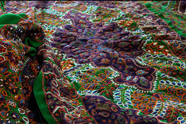 حضور زرند در نمایشگاه ملی صنایع دستی/ فعالیت ۳۵۰۰ هنرمند در شهرستان