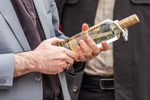 کشف مقادیری مشروبات الکلی در بازرسی از منازل مشکوک در خاتم