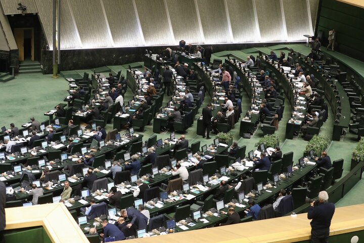 مقصران حادثه واژگونی اتوبوس دانش‌آموزان کرمانی بر اساس گزارش جامع کمیسیون عمران