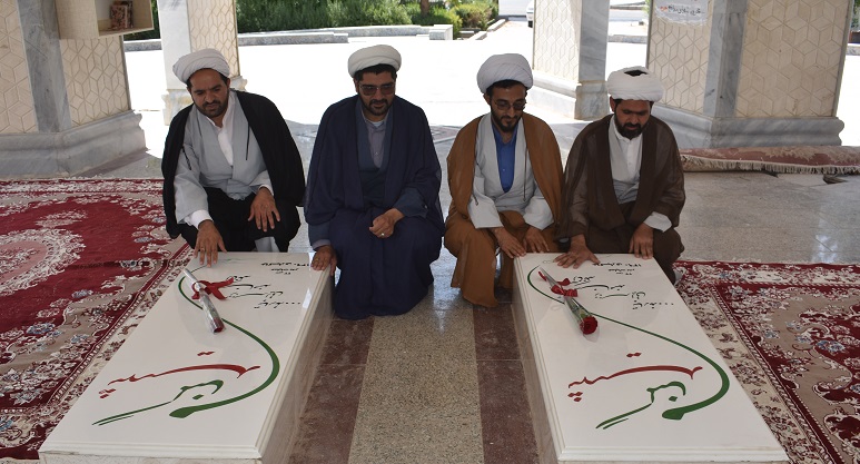 مزار شهدای گمنام بهاباد غبارروبی شد