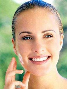 ۱۰ فرمان برای شادابی پوست 