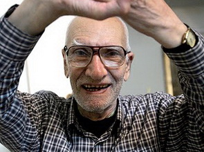 از پنجره اتاق آذر یزدی( به بهانه اولین سالگرد عروج پدربزرگ قصه های خوب)