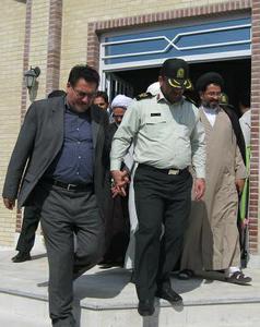 تاکید نماینده مردم اردکان بر بهبود وضعیت معیشتی نیروهای انتظامی+عکس خبری