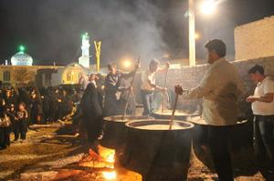 گزارش تصویری طبخ آش در شام شهادت امام موسی کاظم (ع) در بافق