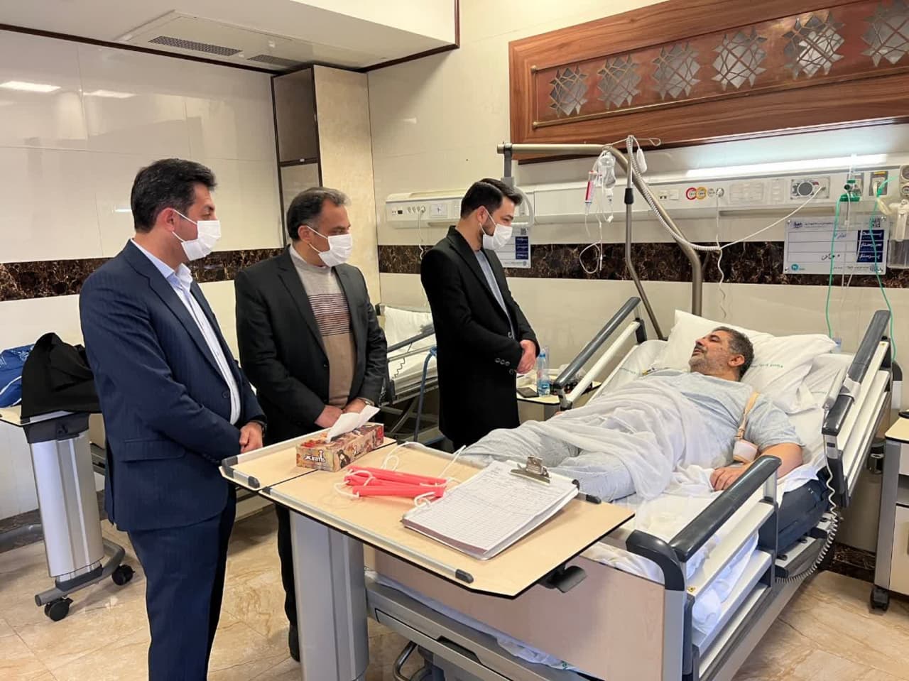 عیادت عابدی مدیر کل ارشاد اسلامی استان از کاظمینی مدیرکل پیشین این اداره